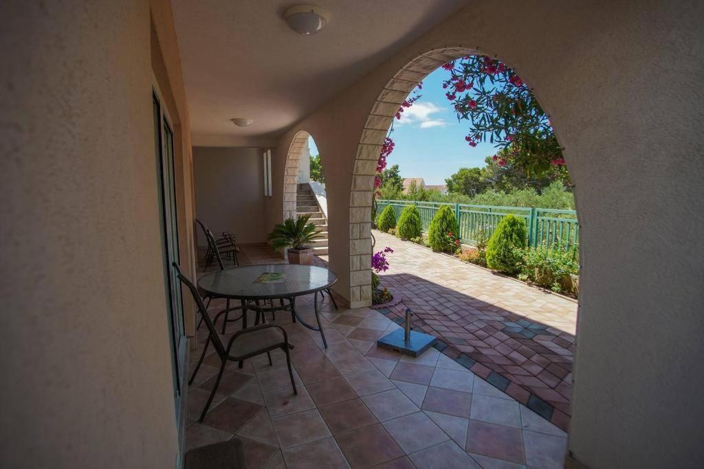 Villa Mara Promajna Exterior photo